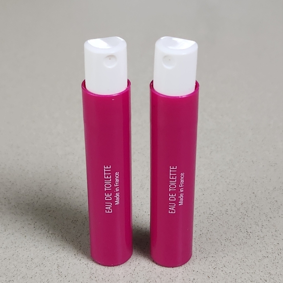 Givenchy Very Irresistible Eau De Toilette - SAMPLE VIAL - Picture 2 of 2